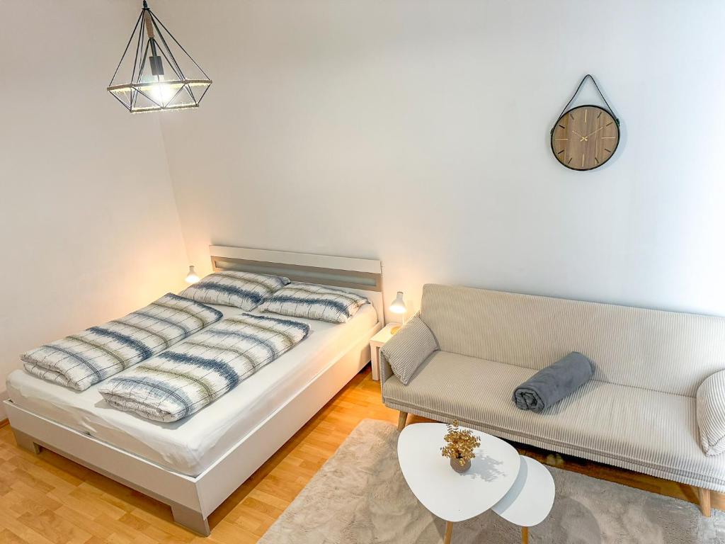 Serenity Apartments Komfort Zimmer 3 in Leoben Gastgeber am Murradweg Etappe 5 2025