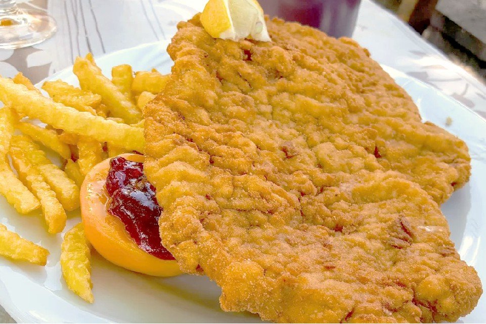 Niechtenwirt Feldkirchen bei Graz Gaststaette Schnitzel